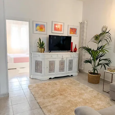 Mirsie Apartment *